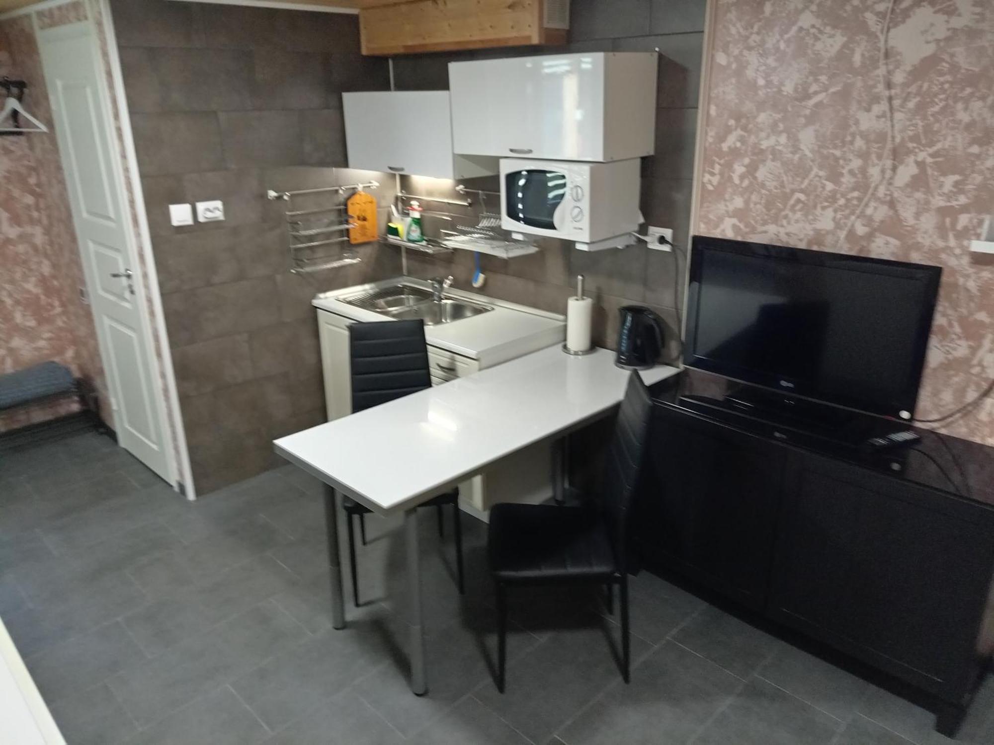Apartment By The Park Virasoja Esterno foto